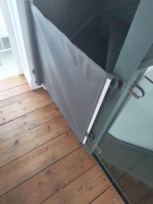 Seabreeze Pet Friendly 3 Bedroom House By The Sea Holiday home *