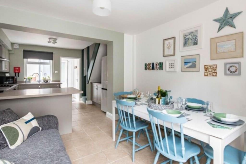 Seabreeze Pet Friendly 3 Bedroom House By The Sea Gorleston-On-Sea