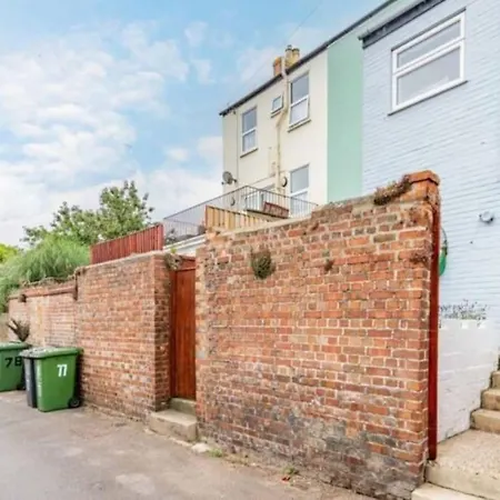 Seabreeze Pet Friendly 3 Bedroom House By The Sea Gorleston-On-Sea Exterior photo